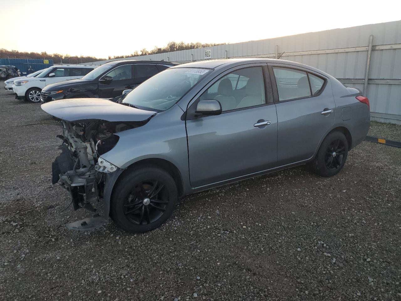 Изображение 1 2012 NISSAN VERSA S 2012 с VIN 3N1CN7AP3CL838102