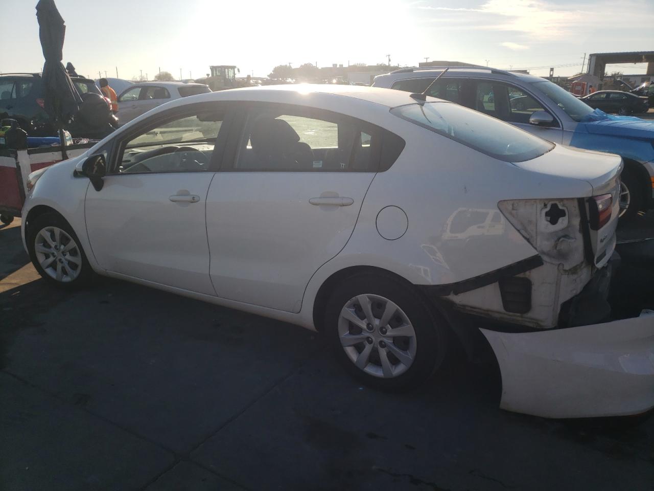 Изображение 2 2016 KIA RIO LX 2016 с VIN KNADM4A31G6560491