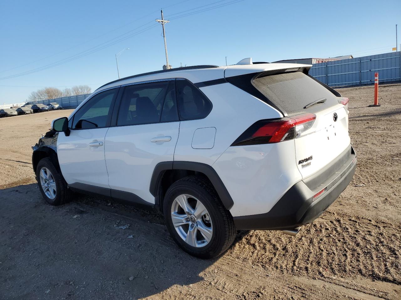 Obraz 2 z 2021 TOYOTA RAV4 XLE 2021 z VIN 2T3P1RFV6MC178842