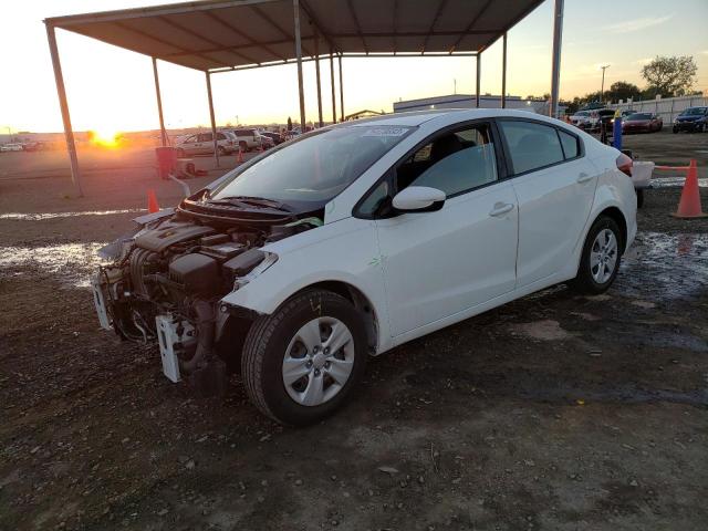 Obraz 1 z 2017 KIA FORTE LX 2017 z VIN 3KPFK4A7XHE108345