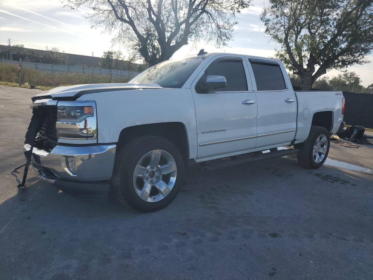Изображение 1 2018 CHEVROLET SILVERADO K1500 LTZ 2018 с VIN 3GCUKSEJ0JG247279