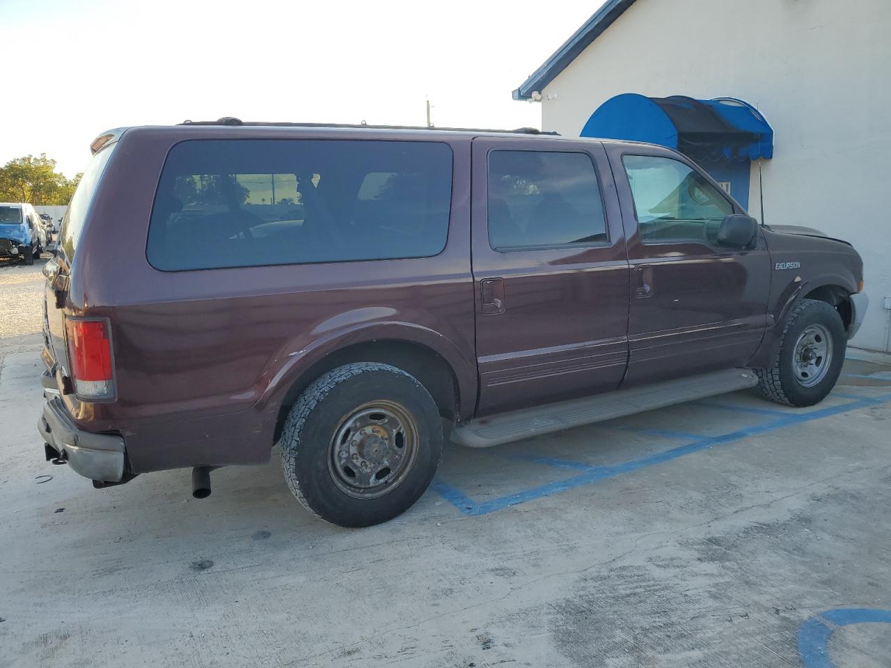 Image 3 of 2001 FORD EXCURSION LIMITED 2001 with VIN 1FMNU42S61EA09186
