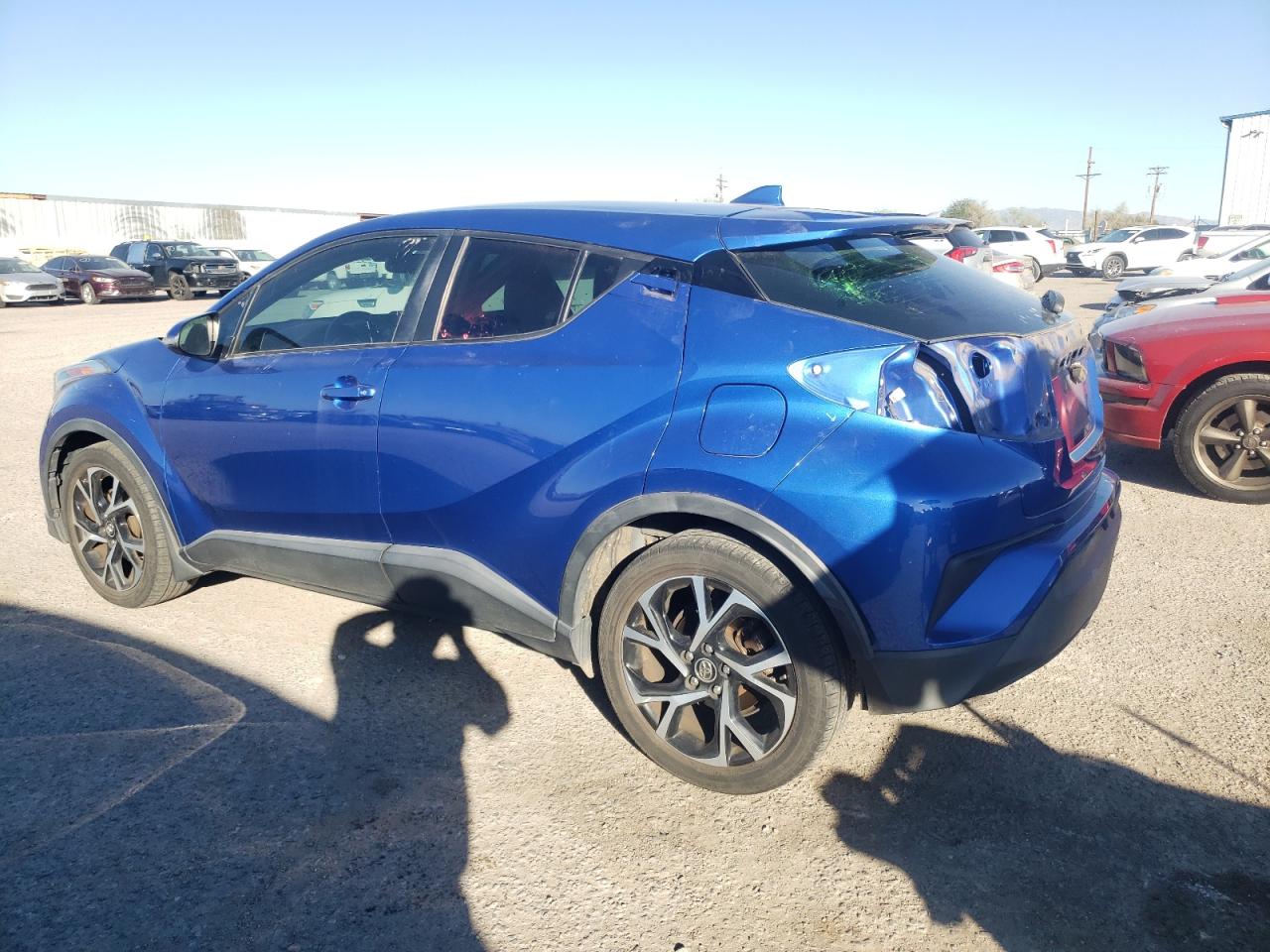 Изображение 2 2018 TOYOTA C-HR XLE 2018 с VIN NMTKHMBX1JR004462