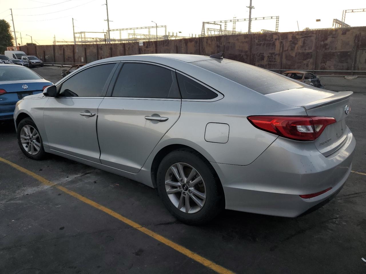 Image 2 of 2016 HYUNDAI SONATA SE 2016 with VIN 5NPE24AF6GH373423