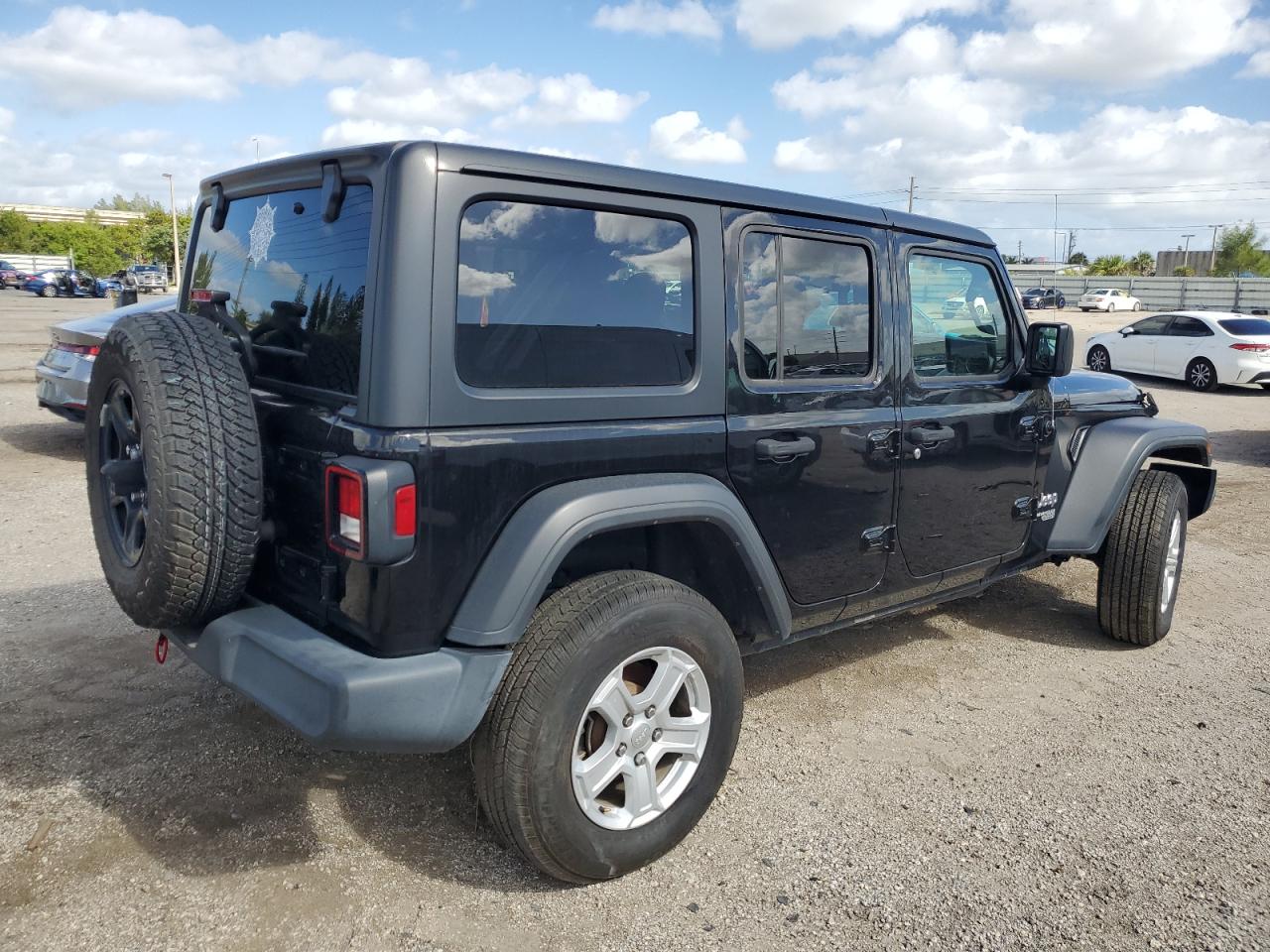 Image 3 of Jeep Wrangler Unlimited Sport 2018 with VIN 1C4HJXDN7JW200872
