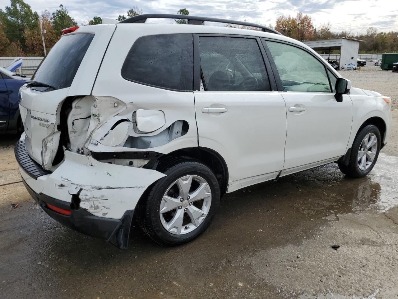Image 3 of 2016 SUBARU FORESTER 2.5I PREMIUM 2016 with VIN JF2SJAFC6GH517099