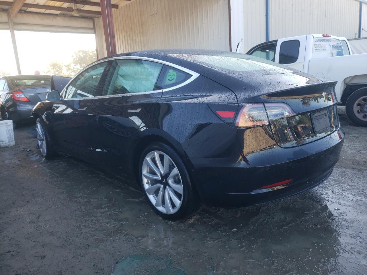 Obraz 2 z 2019 TESLA MODEL 3  2019 z VIN 5YJ3E1EA0KF416883