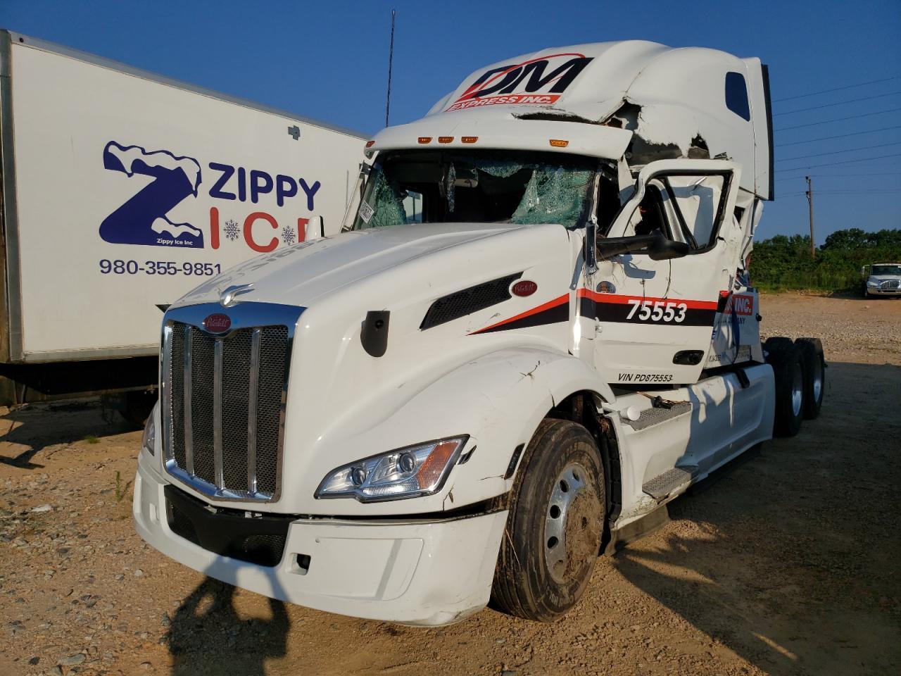Obraz 2 z 2023 PETERBILT 579  2023 z VIN 1XPBD49X0PD875553