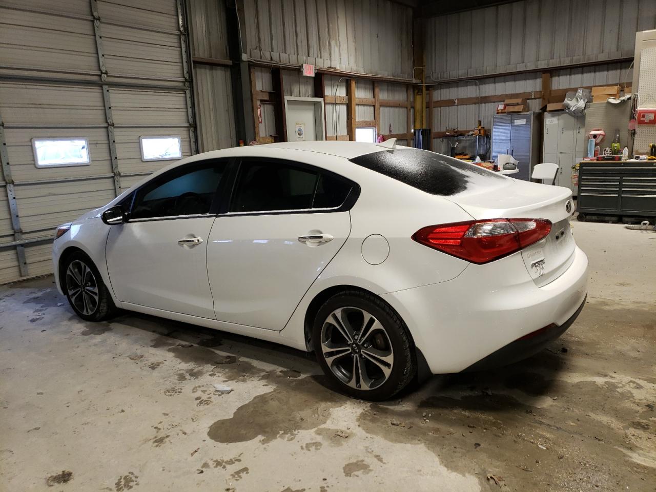Image 2 of 2016 KIA FORTE EX 2016 with VIN KNAFZ4A87G5505040