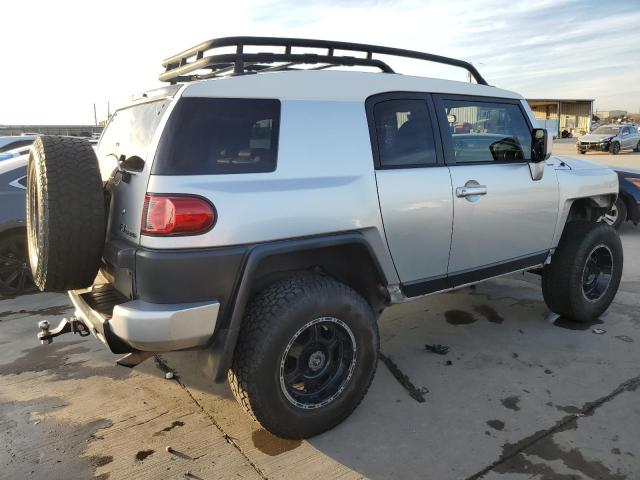 Image 3 of 2007 TOYOTA FJ CRUISER  2007 with VIN JTEBU11F570094727
