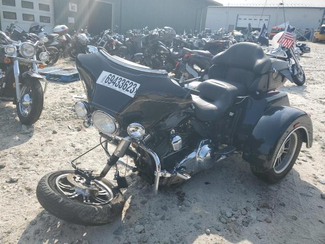 Obraz 2 z 2011 HARLEY-DAVIDSON FLHTCUTG  2011 z VIN 1HD1MAM12BB852728