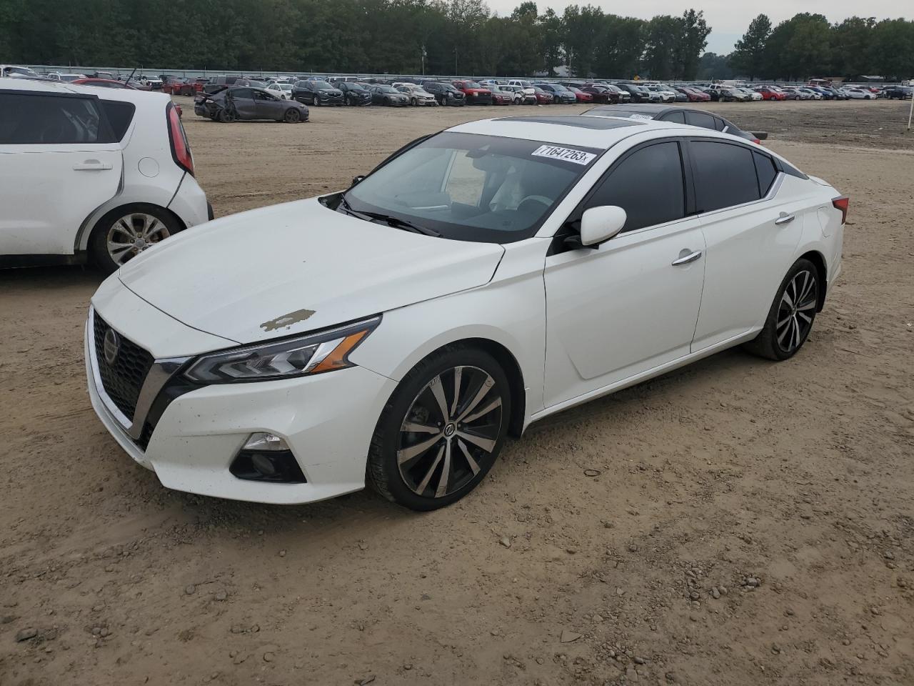Изображение 1 2020 NISSAN ALTIMA PLATINUM 2020 с VIN 1N4BL4FV5LN300690