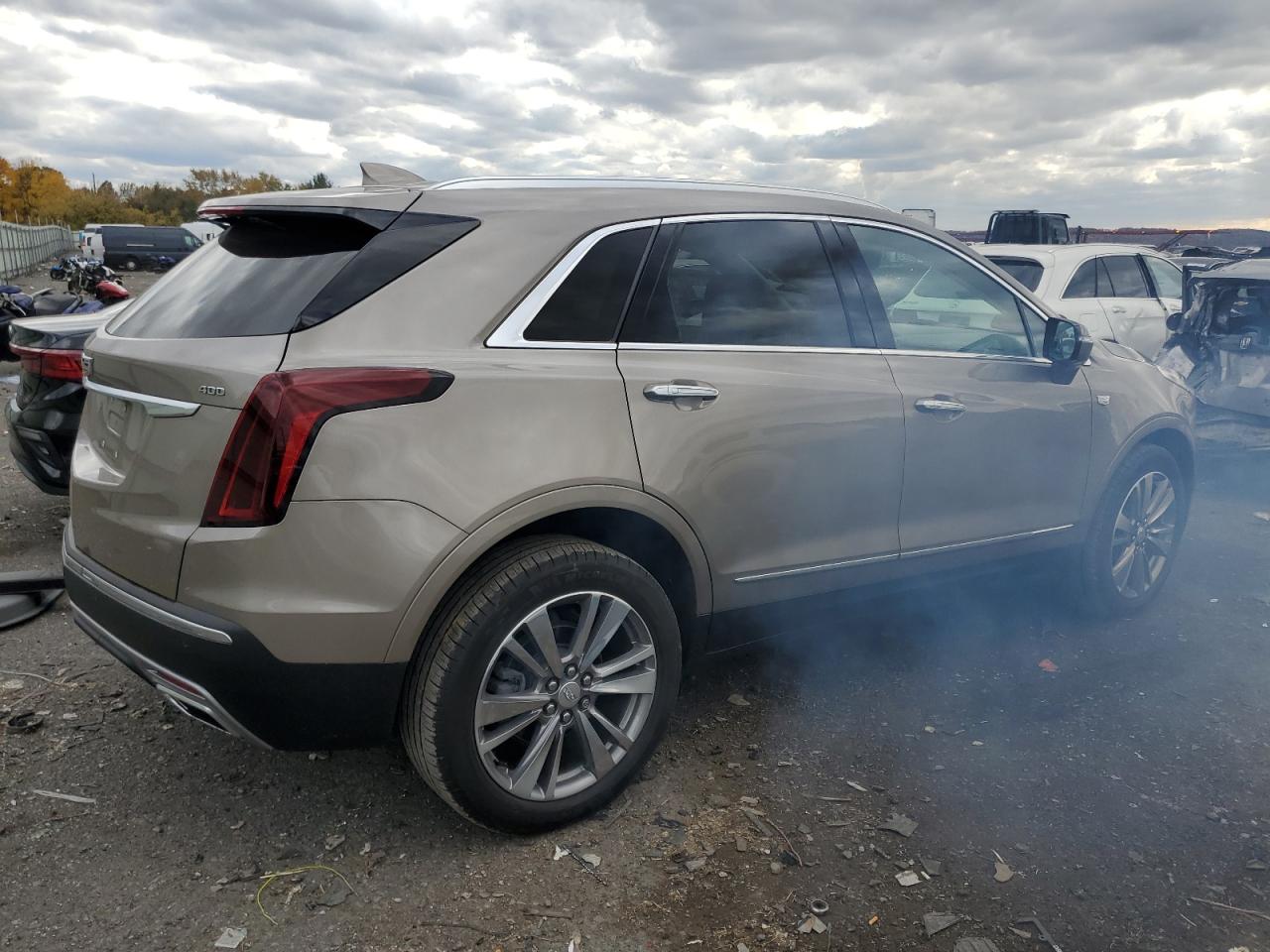 Image 3 of 2022 CADILLAC XT5 PREMIUM LUXURY 2022 with VIN 1GYKNDRS4NZ123867