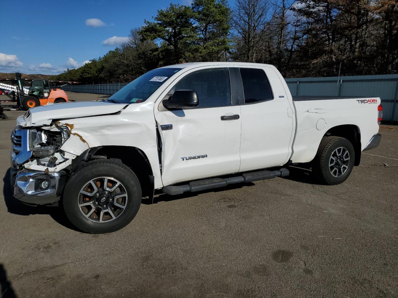 Obraz 2017 TOYOTA TUNDRA DOUBLE CAB SR/SR5 2017