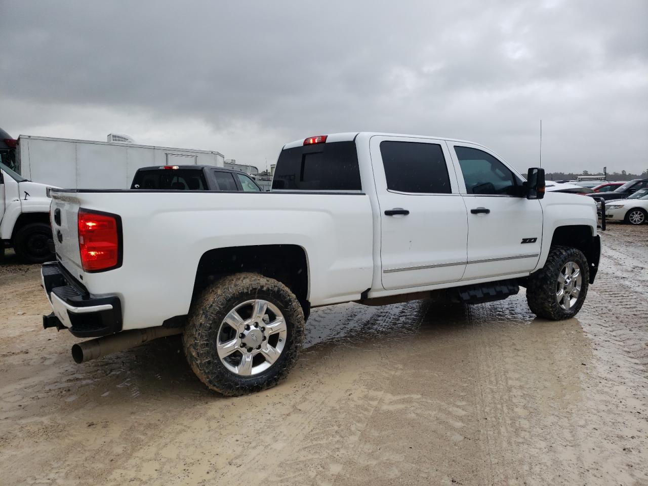 Изображение 3 2018 CHEVROLET SILVERADO K2500 HEAVY DUTY LTZ 2018 с VIN 1GC1KWEY5JF199030