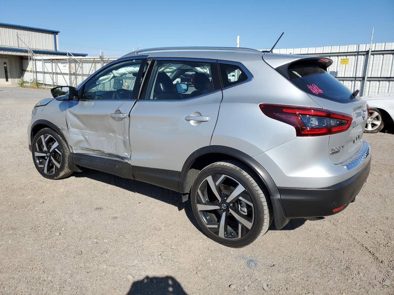 Image 2 of 2022 NISSAN ROGUE SPORT SL 2022 with VIN JN1BJ1CW6NW497526