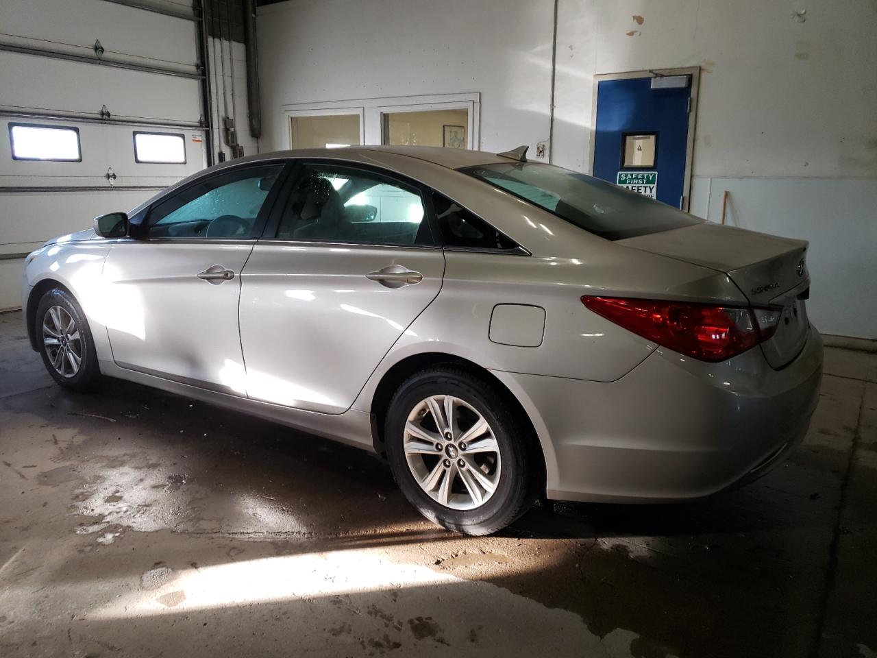 Obraz 2 z 2011 HYUNDAI SONATA GLS 2011 z VIN 5NPEB4AC7BH156736