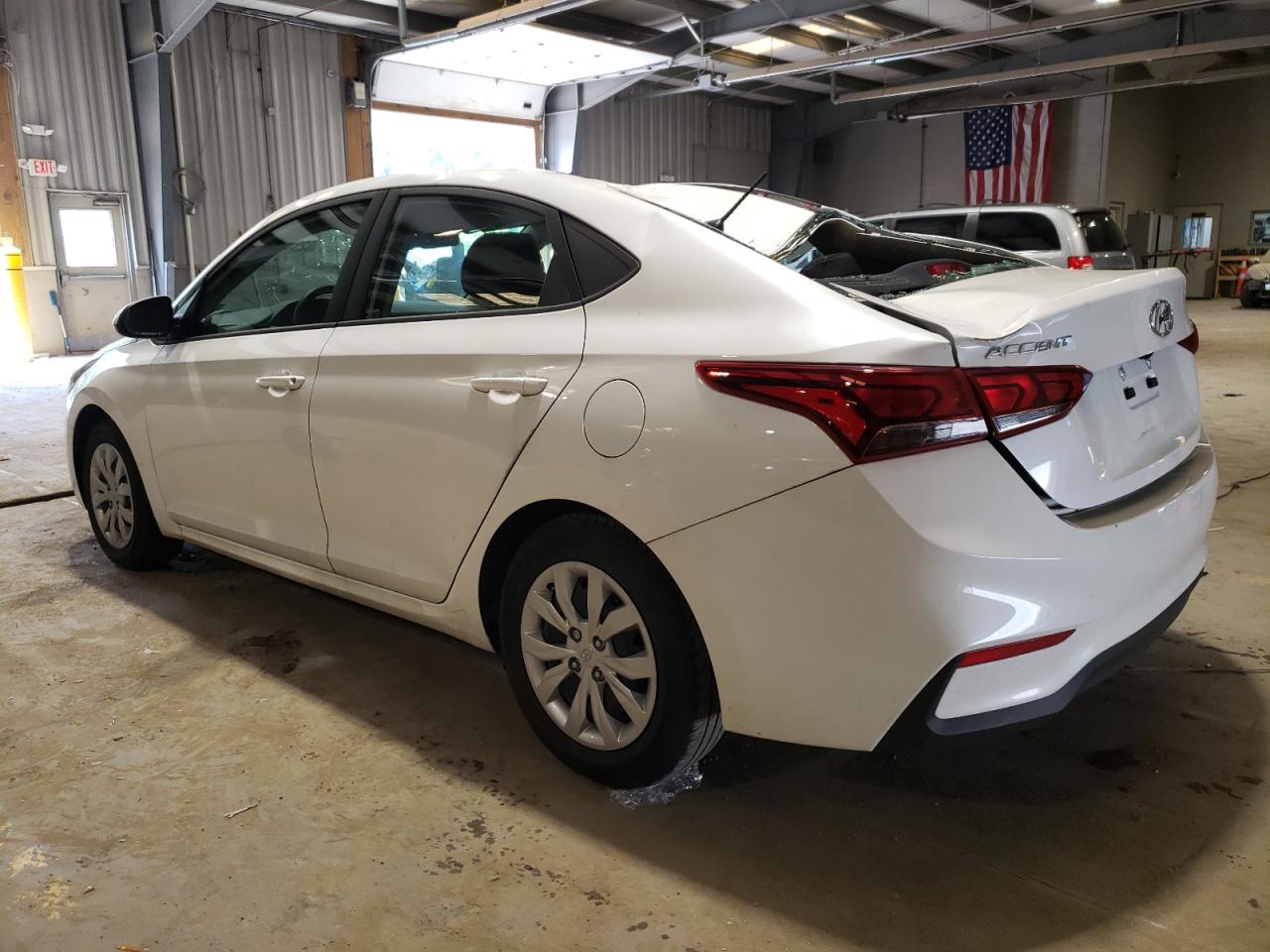 Изображение 2 2022 HYUNDAI ACCENT SE 2022 с VIN 3KPC24A66NE169195