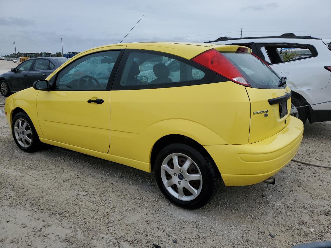 Изображение 2 2005 FORD FOCUS ZX3 2005 с VIN 3FAFP31N05R152195