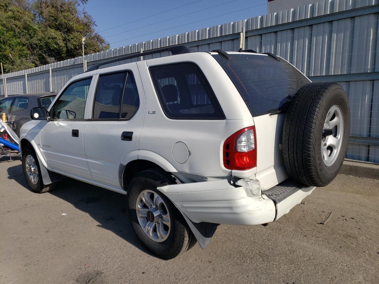 Изображение 2 2000 ISUZU RODEO S 2000 с VIN 4S2DM58W7Y4321795