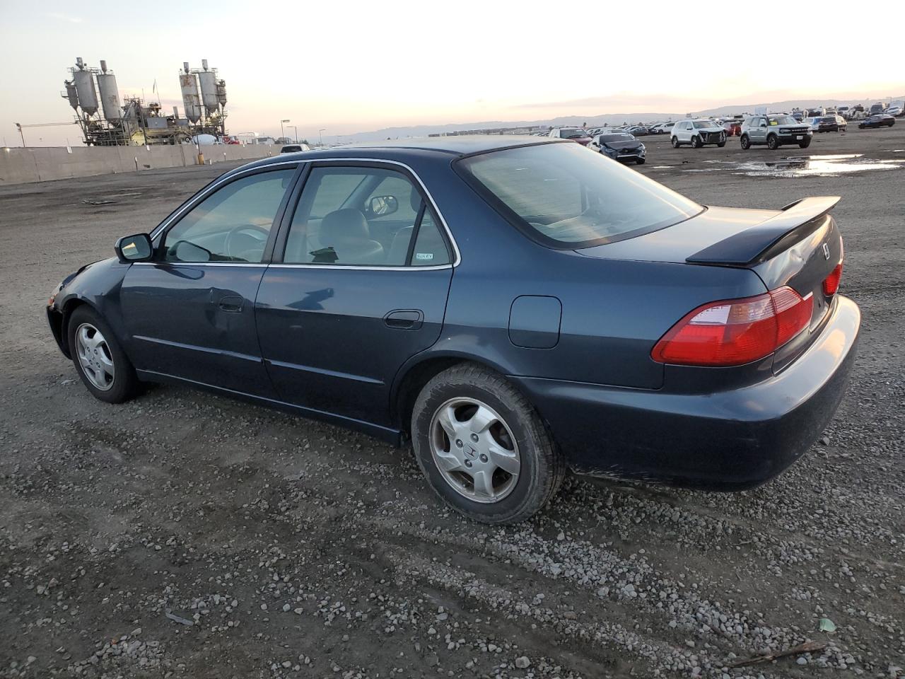Image 2 of 2000 HONDA ACCORD EX 2000 with VIN JHMCG6602YC034470