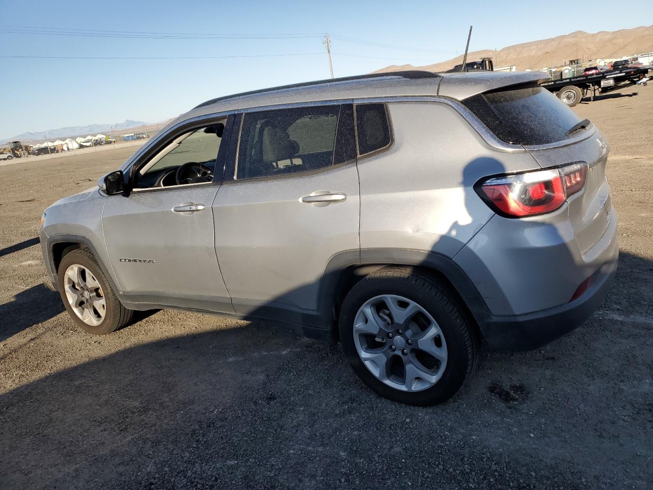 Obraz 2 z 2020 JEEP COMPASS LIMITED 2020 z VIN 3C4NJCCBXLT154434