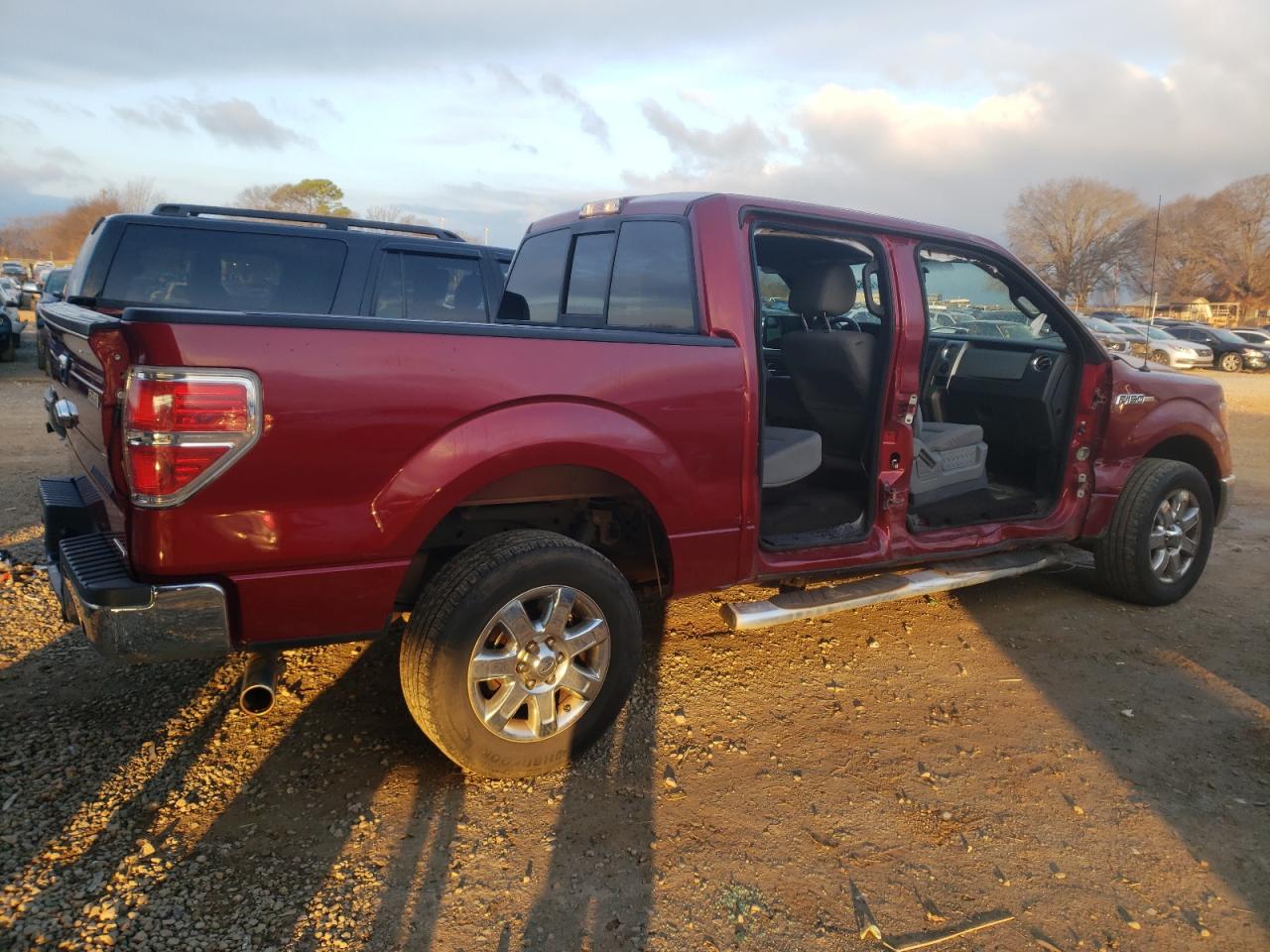 Image 3 of 2013 FORD F150 SUPERCREW 2013 with VIN 1FTFW1CF8DFD30860