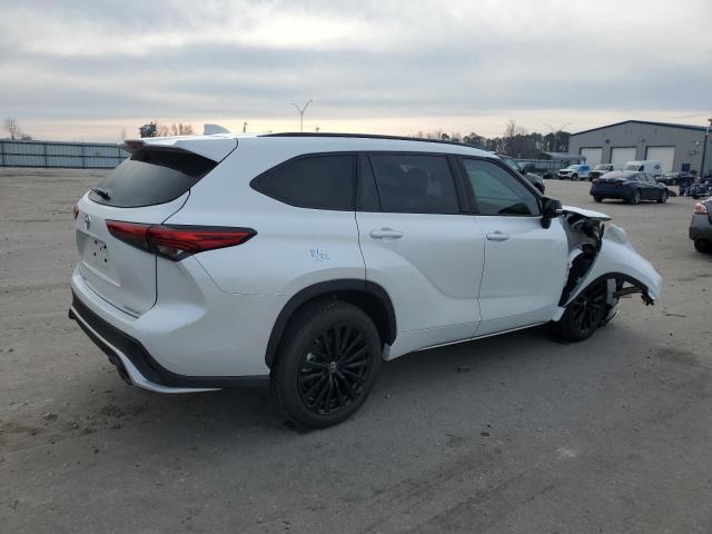 Image 3 of 2023 TOYOTA HIGHLANDER L 2023 with VIN 5TDKDRBH2PS025056