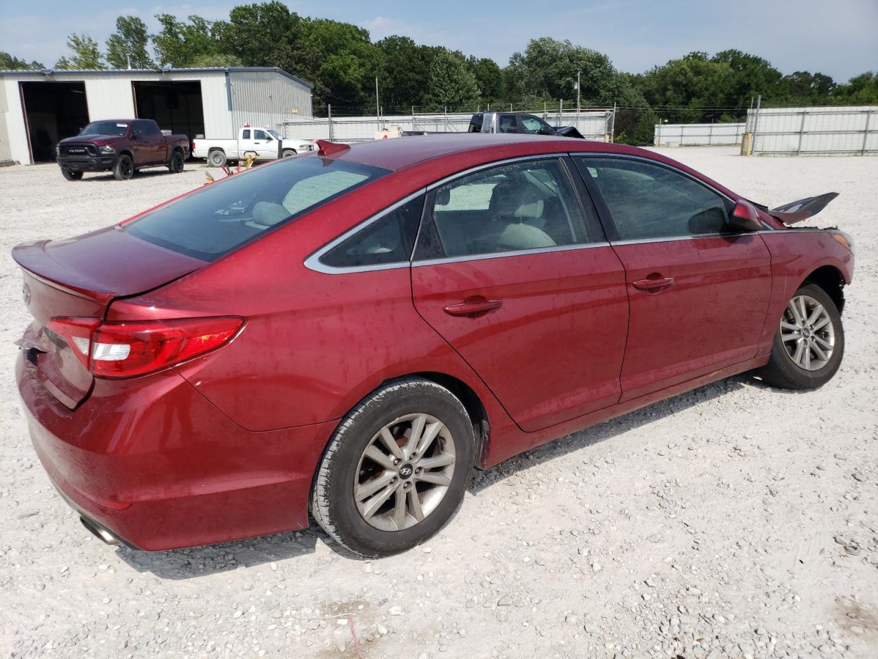 Obraz 3 z 2015 HYUNDAI SONATA SE 2015 z VIN 5NPE24AF7FH204297