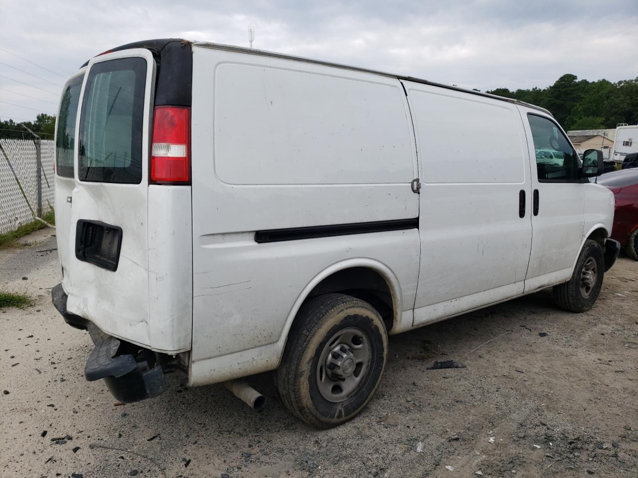 Obraz 3 z 2015 CHEVROLET EXPRESS G2500  2015 z VIN 1GCWGFCF2F1273159