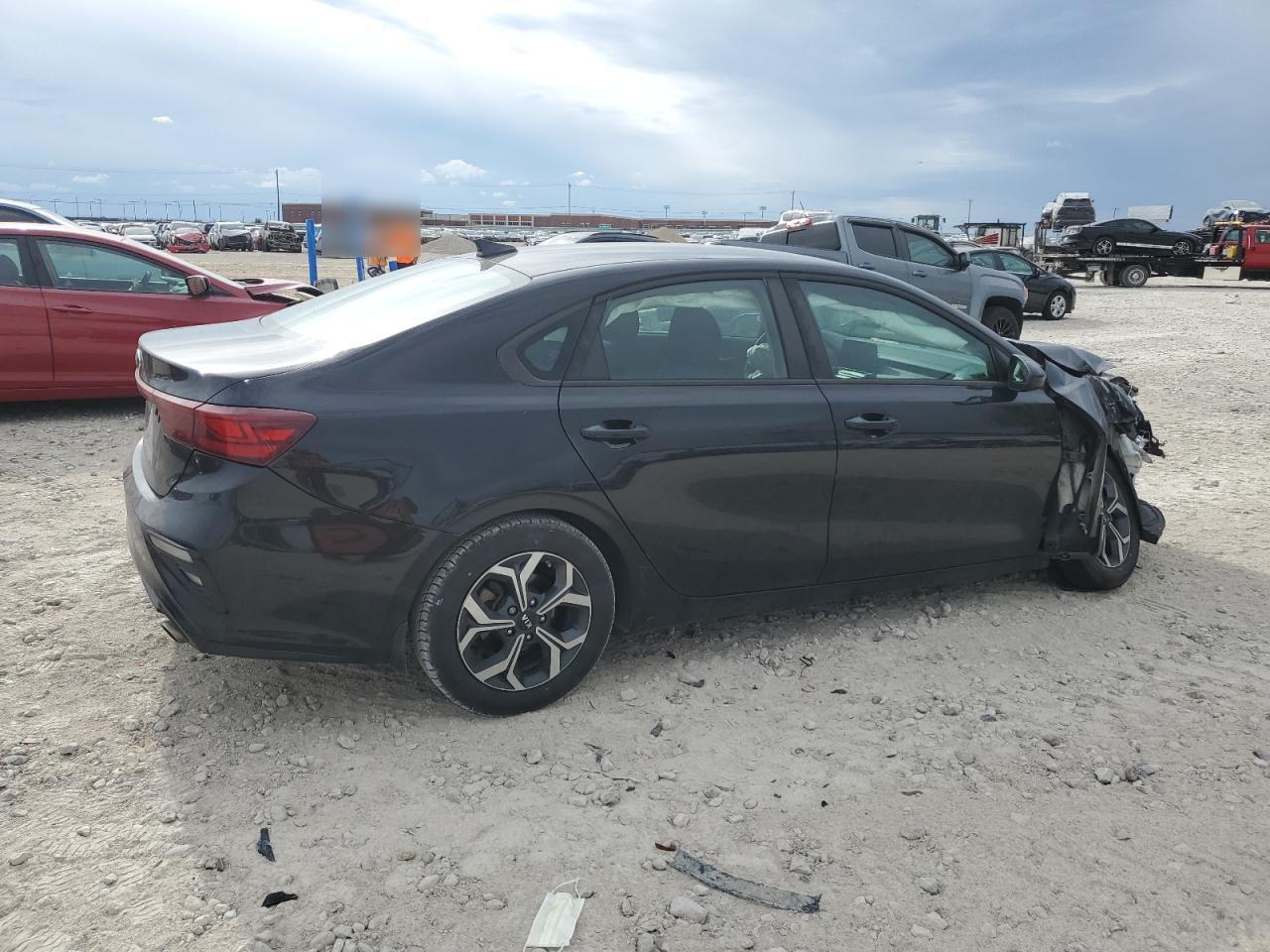 Image 3 of 2019 KIA FORTE FE 2019 with VIN 3KPF24AD1KE038022