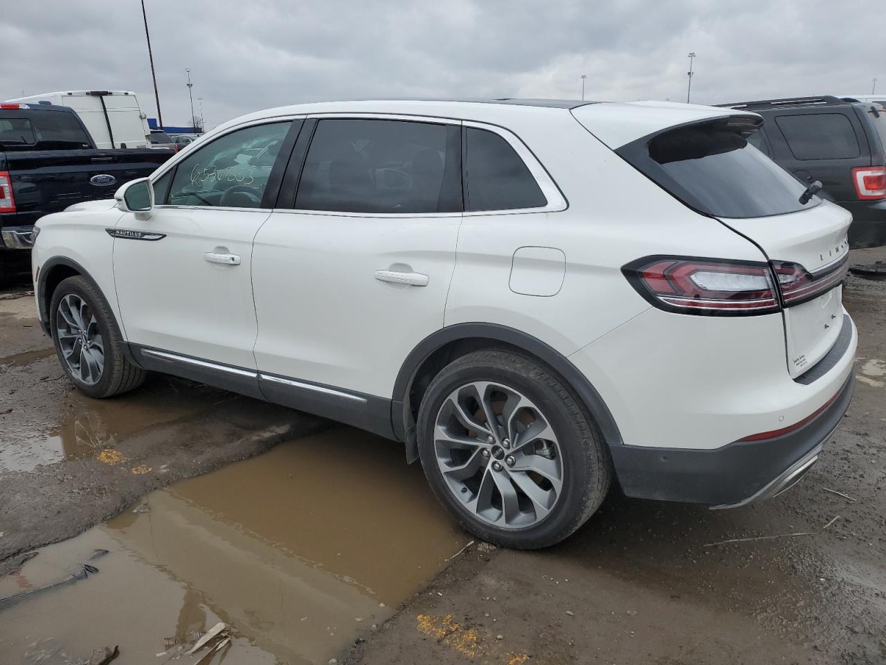 Изображение 2 2021 LINCOLN NAUTILUS RESERVE 2021 с VIN 2LMPJ8K94MBL12512