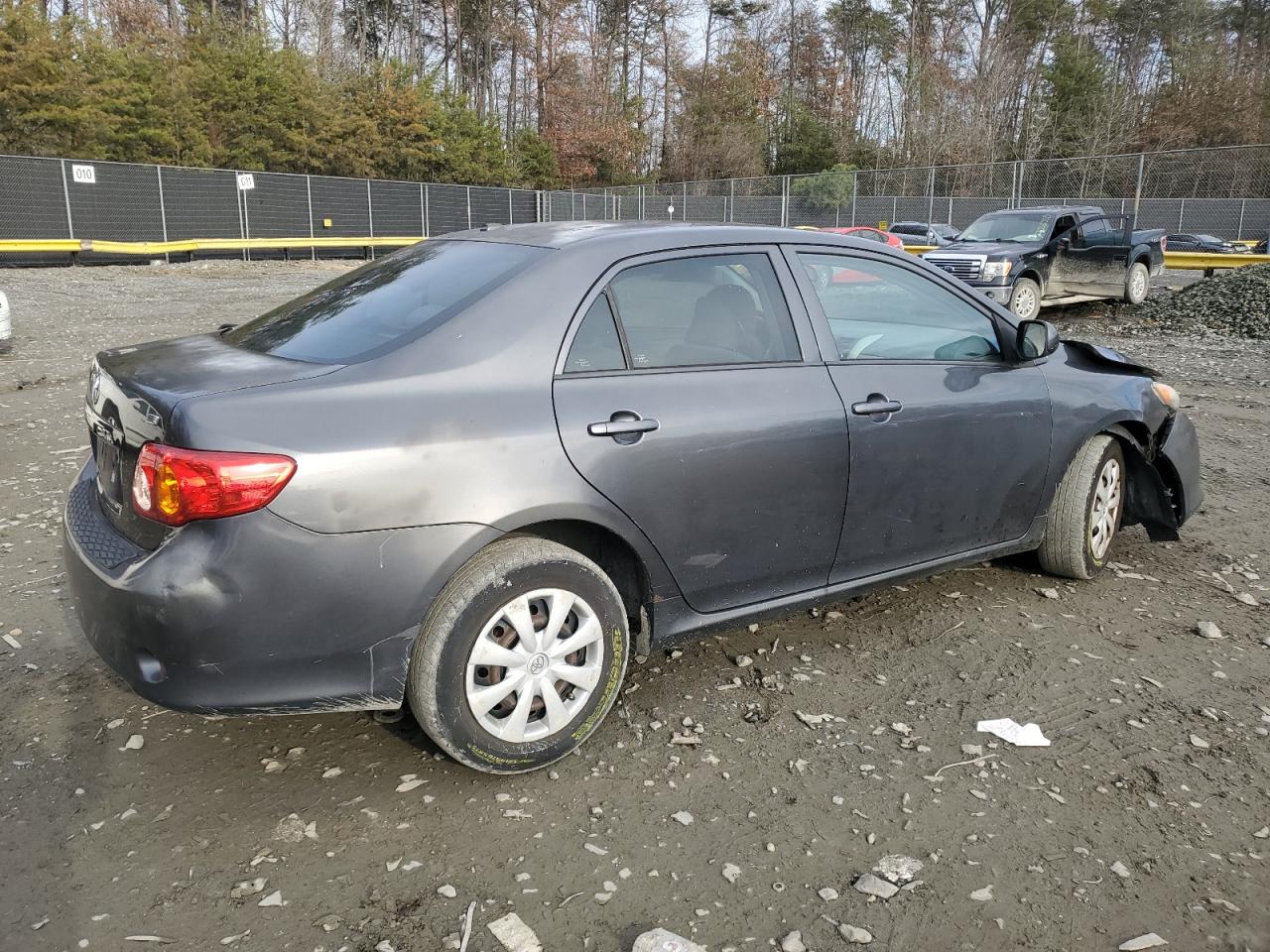 Obraz 3 z 2010 TOYOTA COROLLA BASE 2010 z VIN 1NXBU4EE0AZ313158