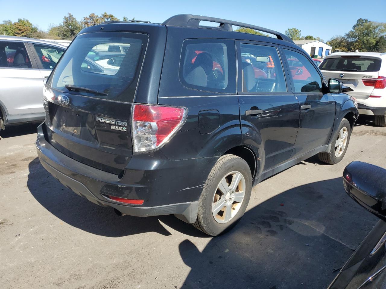 Obraz 3 z 2011 SUBARU FORESTER 2.5X 2011 z VIN JF2SHABCXBH705487