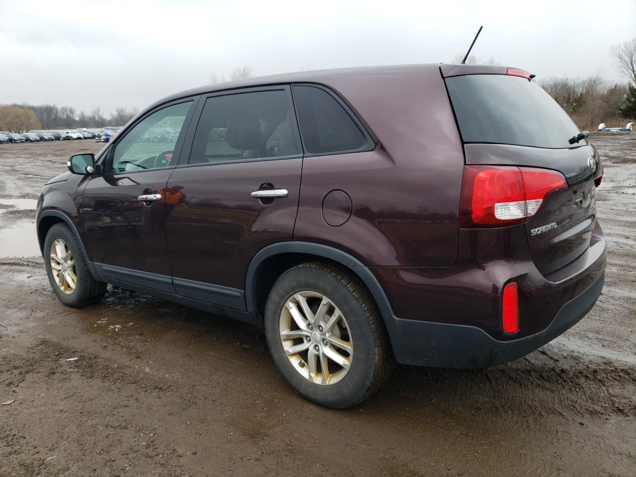 Image 2 of 2014 KIA SORENTO LX 2014 with VIN 5XYKT3A61EG427886