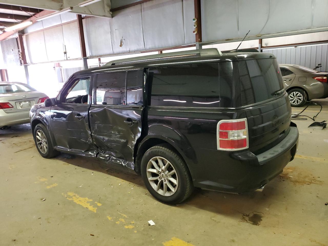 Image 2 of 2017 FORD FLEX SE 2017 with VIN 2FMGK5B87HBA09969