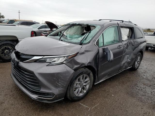 Image 1 of 2022 TOYOTA SIENNA LE 2022 with VIN 5TDKRKEC0NS095273