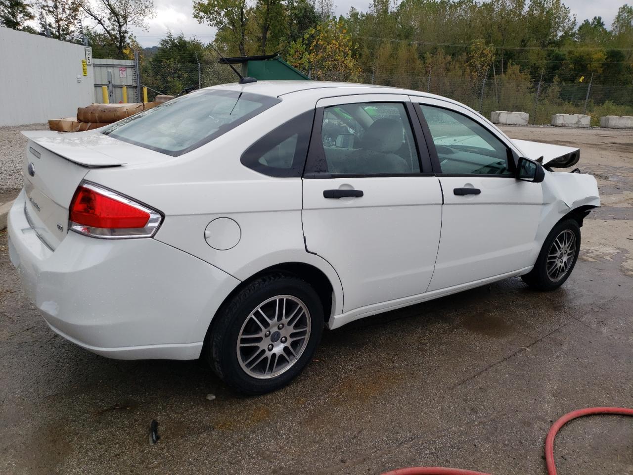Изображение 3 2011 FORD FOCUS SE 2011 с VIN 1FAHP3FN3BW198596
