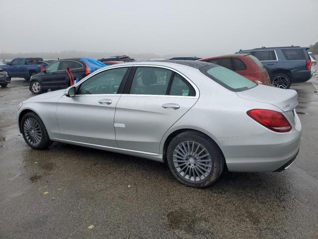 Obraz 2 z 2015 MERCEDES-BENZ C 300 4MATIC 2015 z VIN 55SWF4KB3FU035865