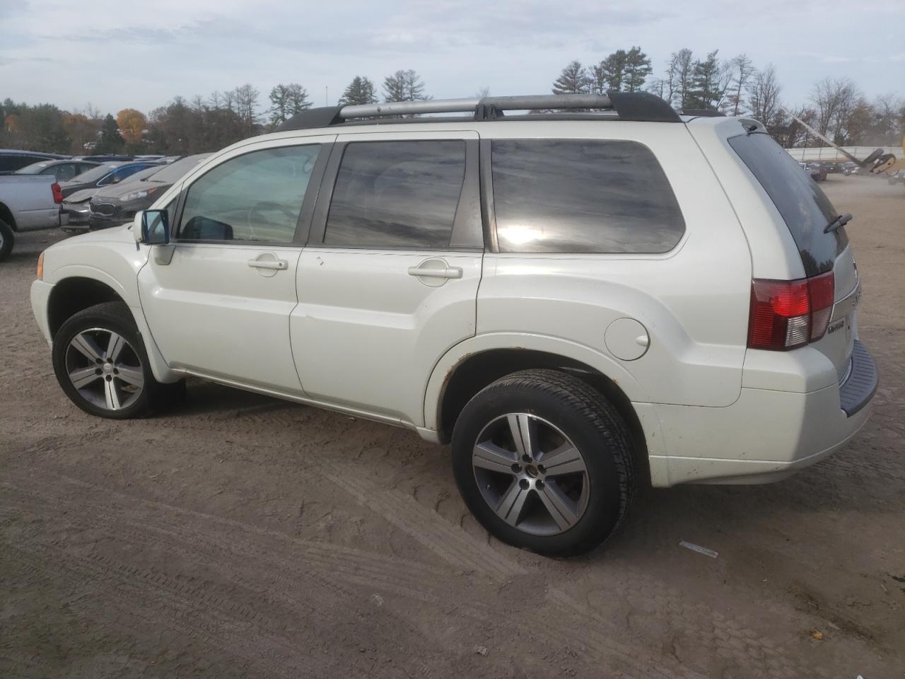 Изображение 2 2010 MITSUBISHI ENDEAVOR SE 2010 с VIN 4A4JN3AS1AE001307