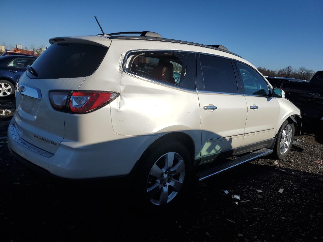 Obraz 3 z 2014 CHEVROLET TRAVERSE LTZ 2014 z VIN 1GNKVJKD3EJ243004