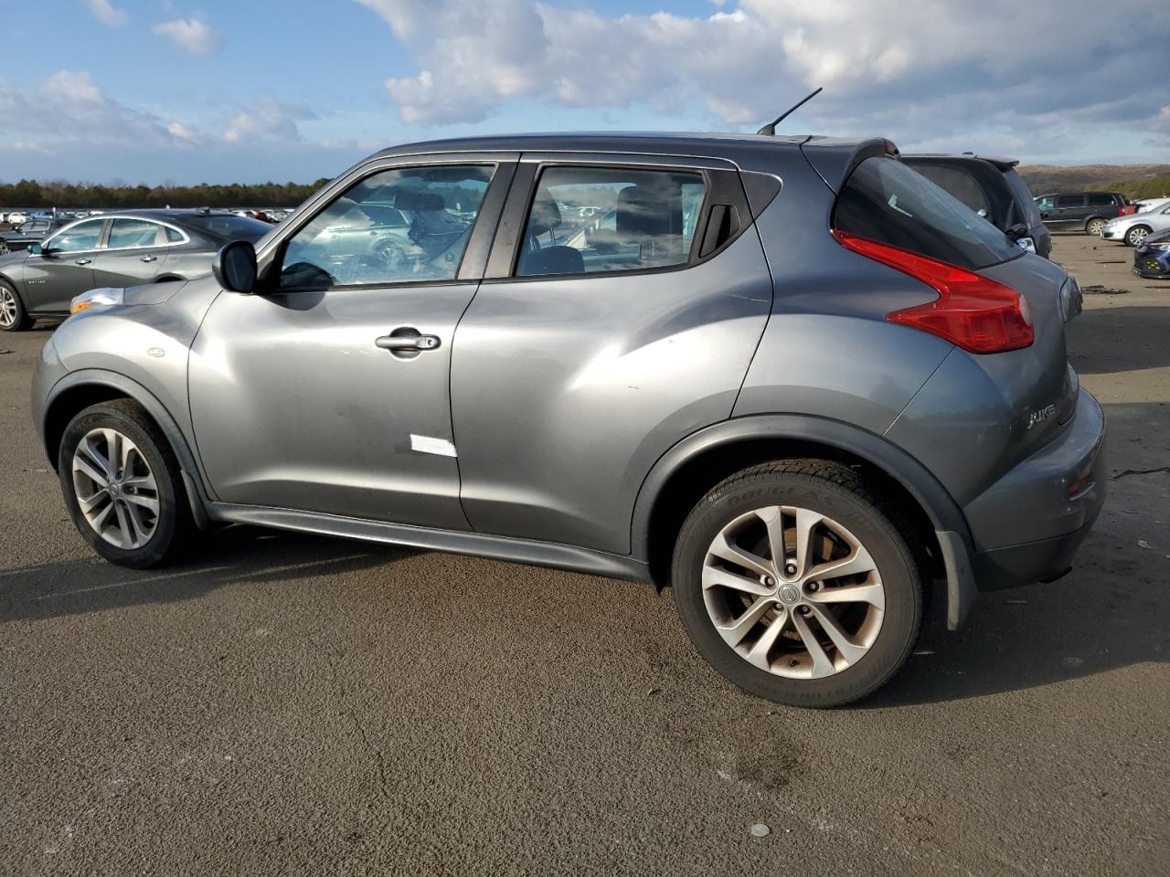 Изображение 2 2011 NISSAN JUKE S 2011 с VIN JN8AF5MRXBT017516