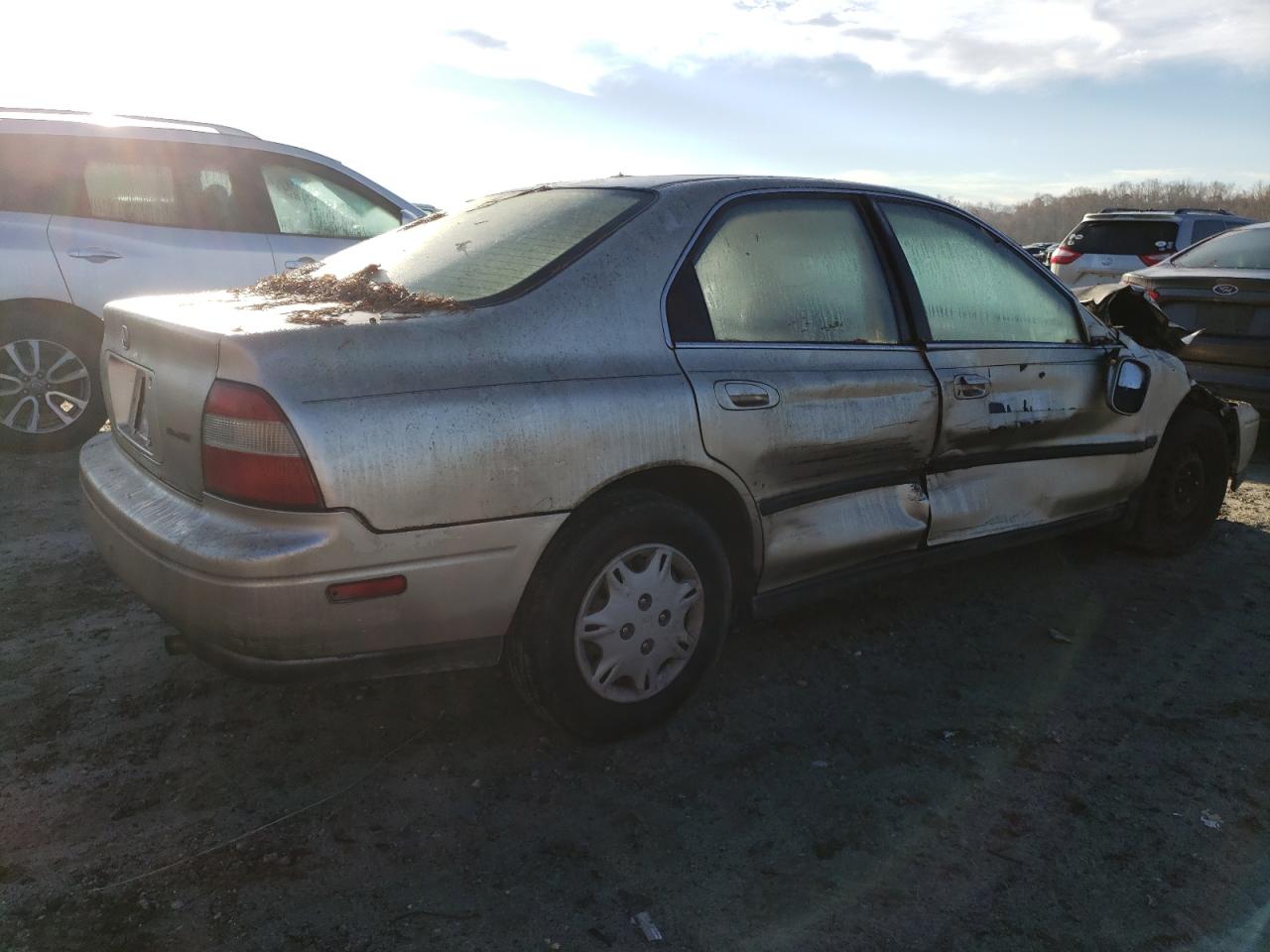 Image 3 of 1995 HONDA ACCORD LX 1995 with VIN 1HGCD5631SA070251