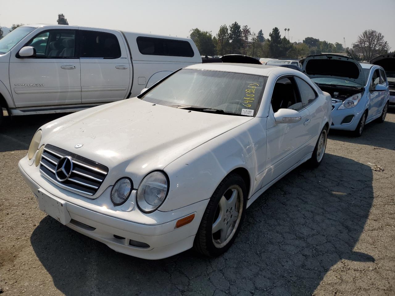 Image 1 of 2001 MERCEDES-BENZ CLK 320 2001 with VIN WDBLJ65G11F179388