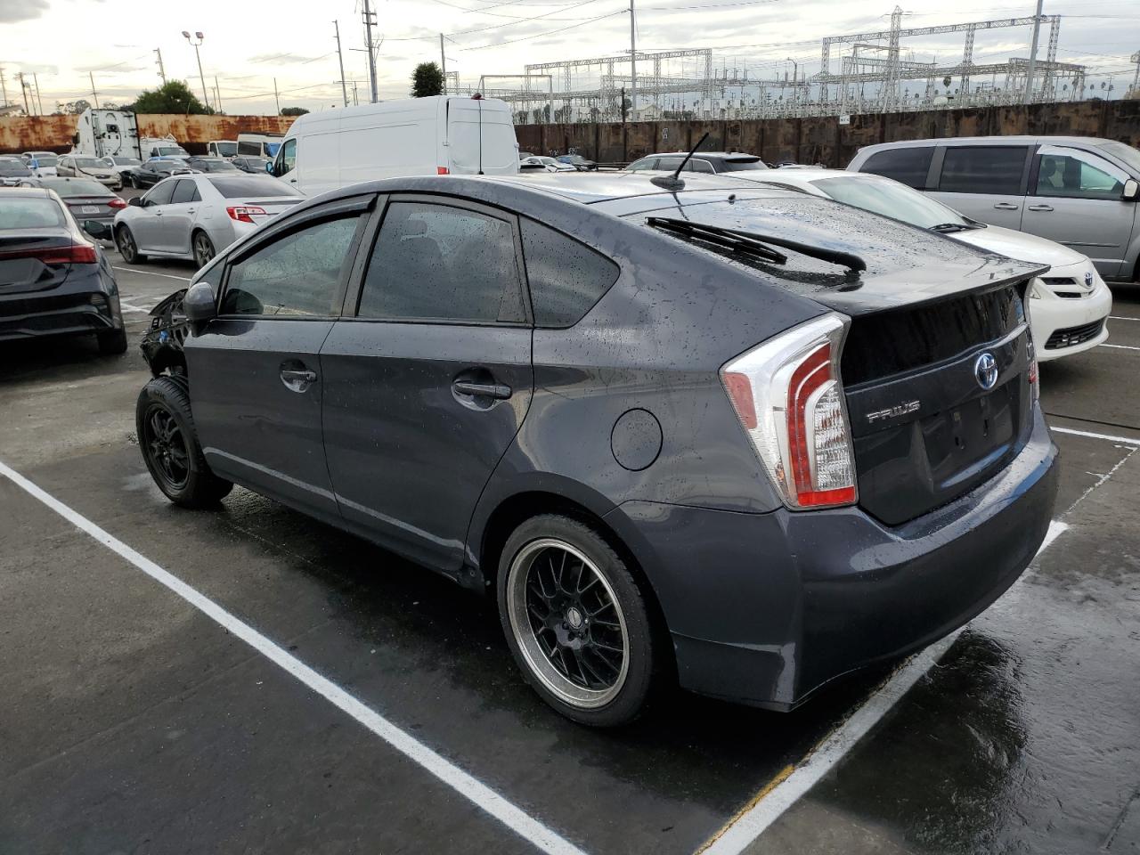Image 2 of 2013 TOYOTA PRIUS  2013 with VIN JTDKN3DU8D1692744