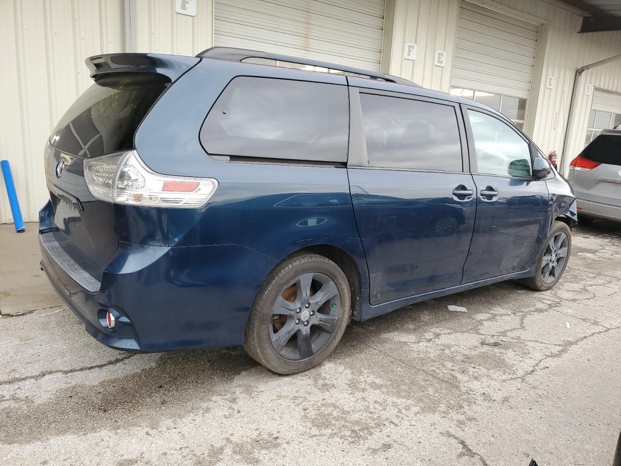 Изображение 3 2011 TOYOTA SIENNA SPORT 2011 с VIN 5TDXK3DC6BS078233