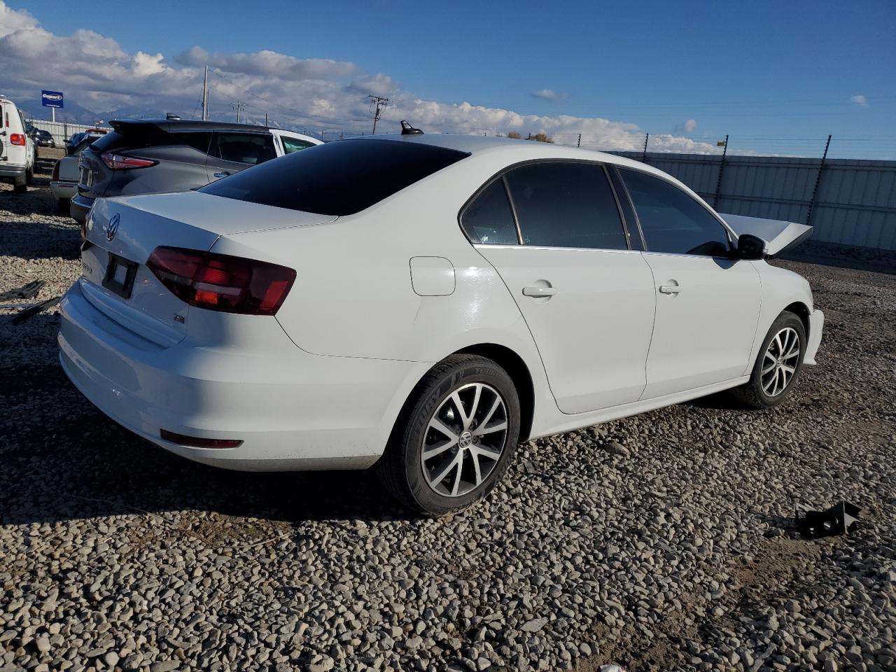 Image 3 of 2017 VOLKSWAGEN JETTA SE 2017 with VIN 3VWB67AJ7HM332207