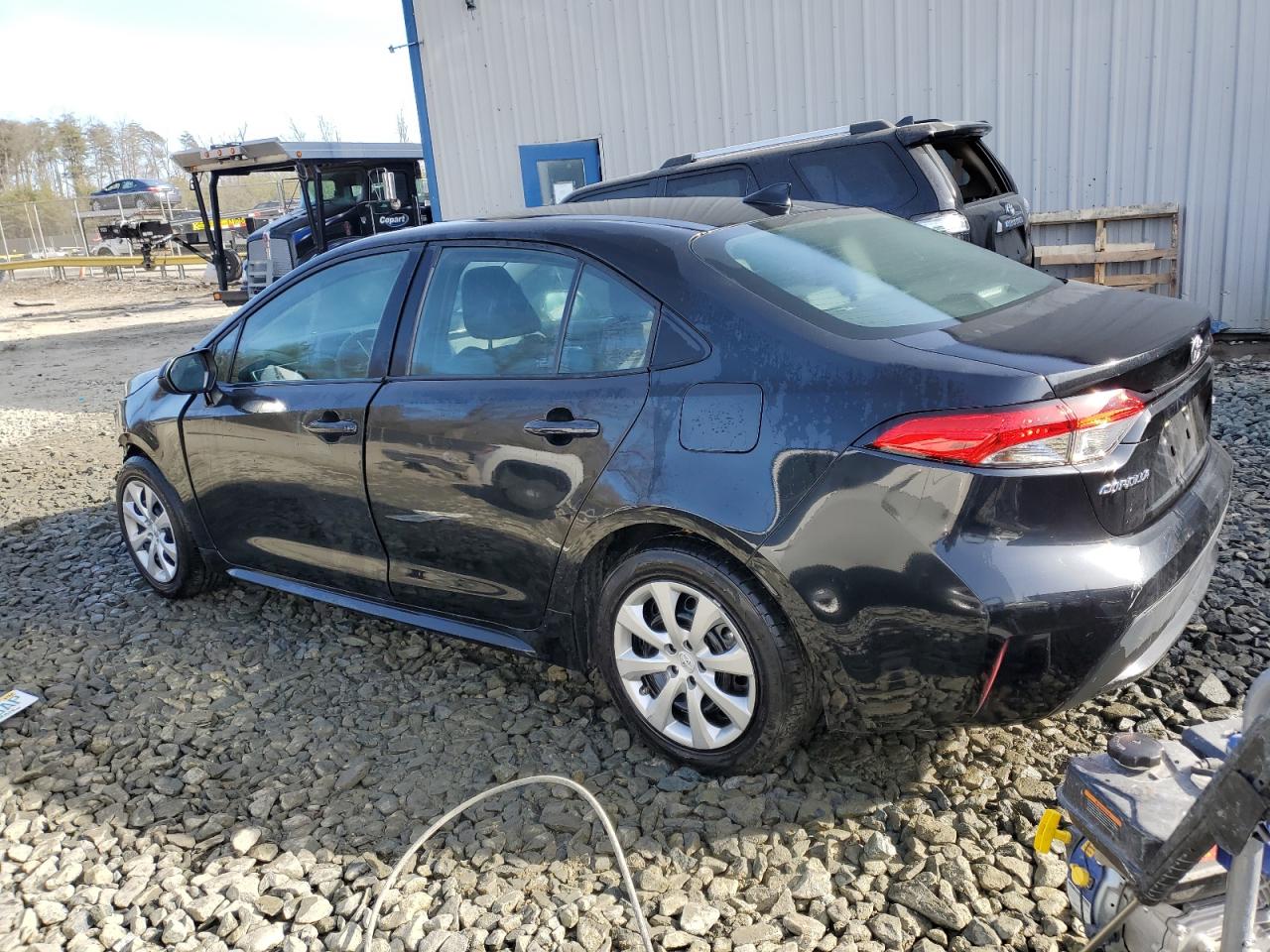 Image 2 of 2021 TOYOTA COROLLA LE 2021 with VIN 5YFEPMAE6MP258439