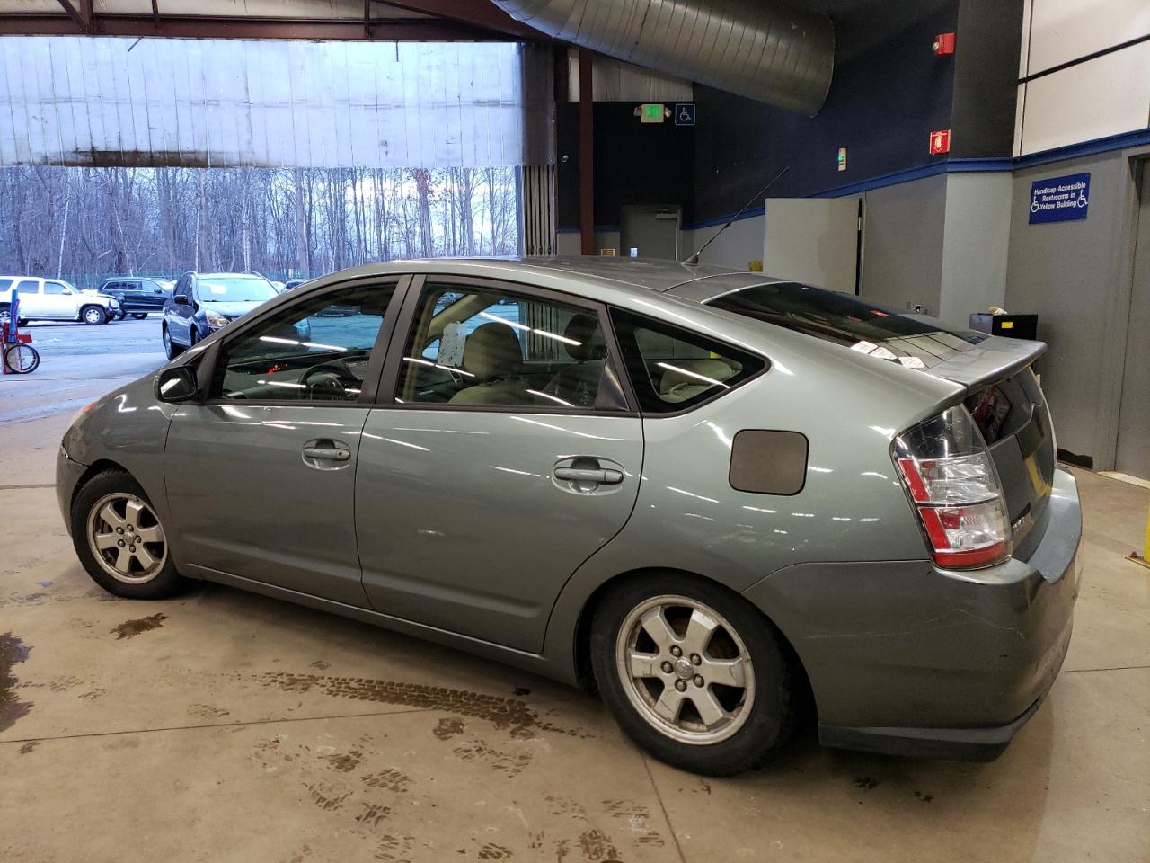 Изображение 2 2004 TOYOTA PRIUS  2004 с VIN JTDKB22UX40053387