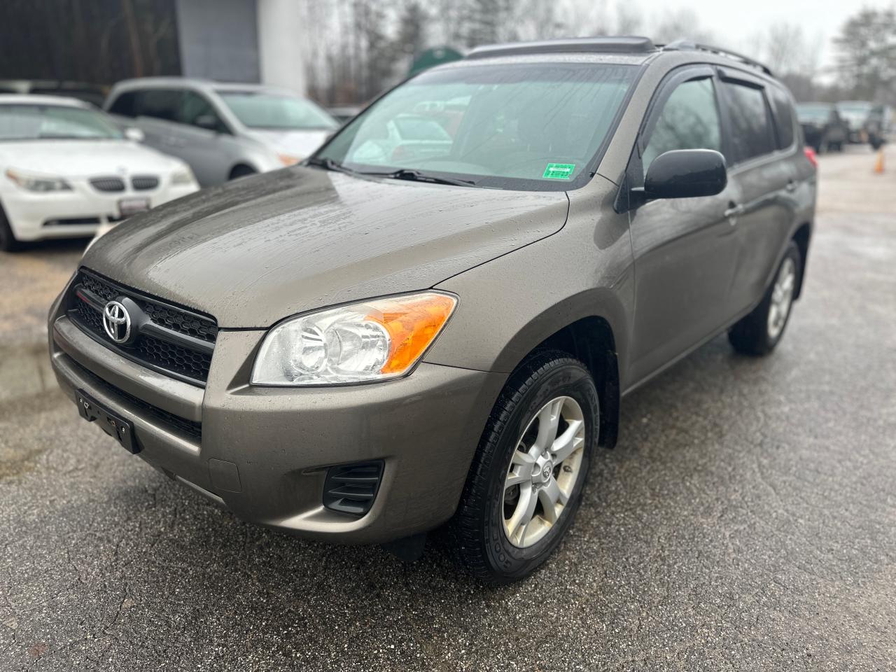Image 2 of 2012 TOYOTA RAV4  2012 with VIN 2T3BF4DV1CW241229